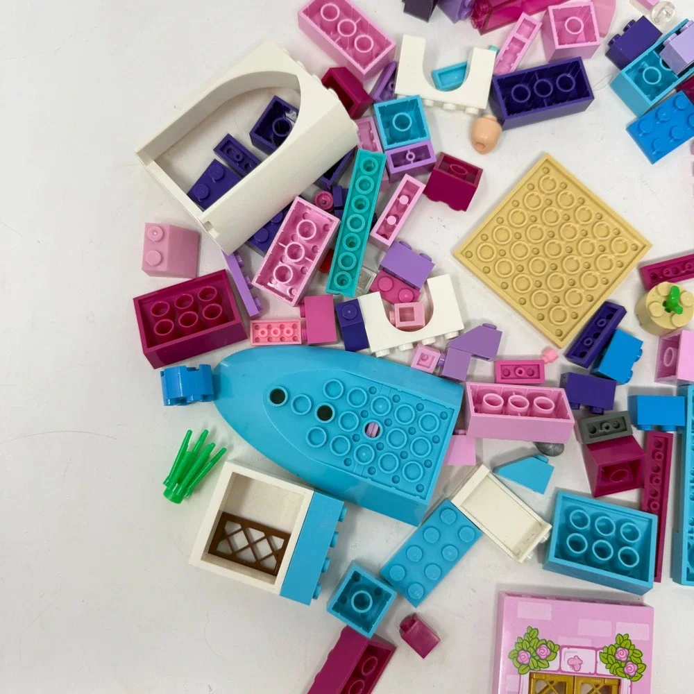 LEGO Friends Mixed Bulk Lot 5.1oz Pink Purple Blue Bricks Specialty Pieces